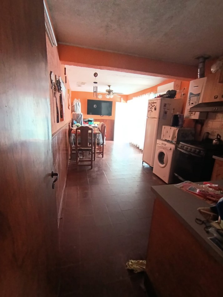 Tu nuevo hogar en Barrio San Pedrito: Espacio, comodidad y asador propio. Casa tres dormitorios en 530 viviendas sobre pasaje 9 del barrio San Pedrito. 