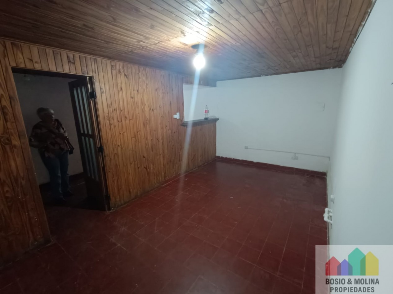 COMODA VIVIENDA 3 DORMITORIOS CON LOCAL COMERCIAL AL FRENTE EN PALPALA