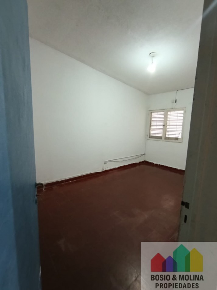 COMODA VIVIENDA 3 DORMITORIOS CON LOCAL COMERCIAL AL FRENTE EN PALPALA