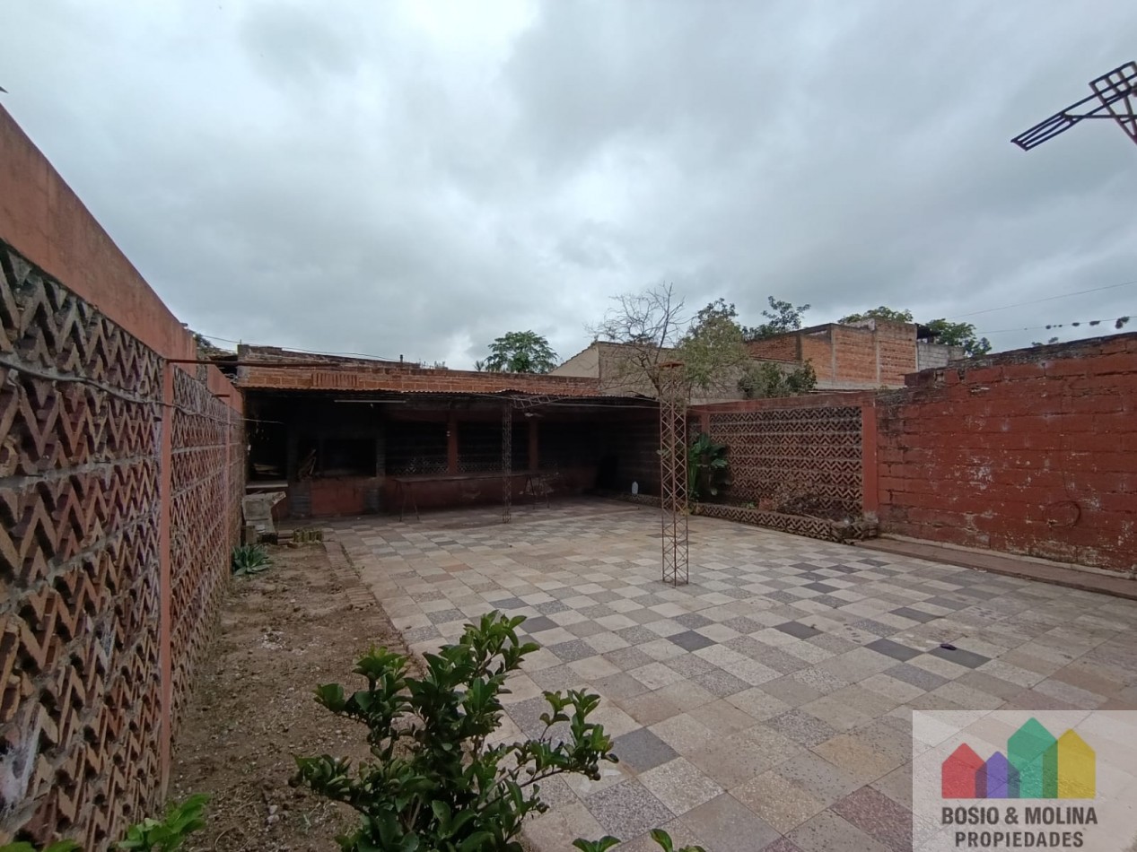COMODA VIVIENDA 3 DORMITORIOS CON LOCAL COMERCIAL AL FRENTE EN PALPALA