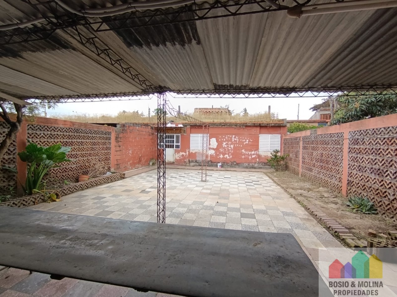 COMODA VIVIENDA 3 DORMITORIOS CON LOCAL COMERCIAL AL FRENTE EN PALPALA
