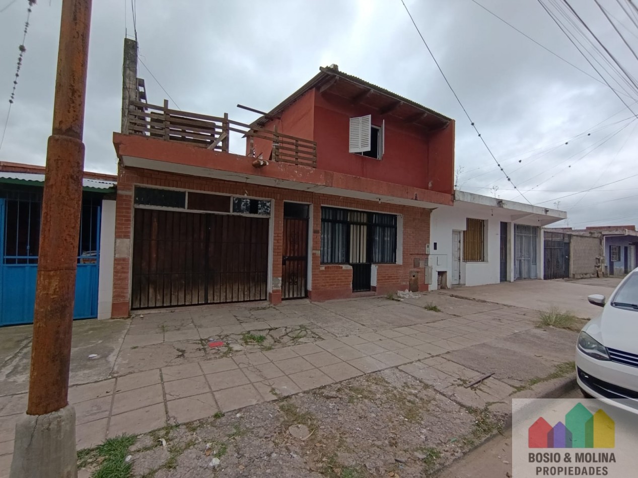 COMODA VIVIENDA 3 DORMITORIOS CON LOCAL COMERCIAL AL FRENTE EN PALPALA