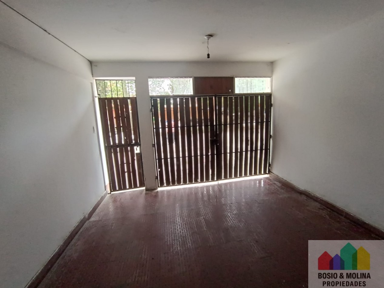 COMODA VIVIENDA 3 DORMITORIOS CON LOCAL COMERCIAL AL FRENTE EN PALPALA
