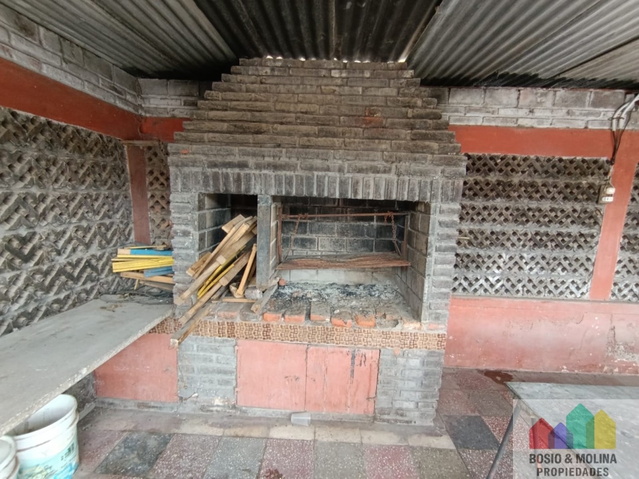 COMODA VIVIENDA 3 DORMITORIOS CON LOCAL COMERCIAL AL FRENTE EN PALPALA