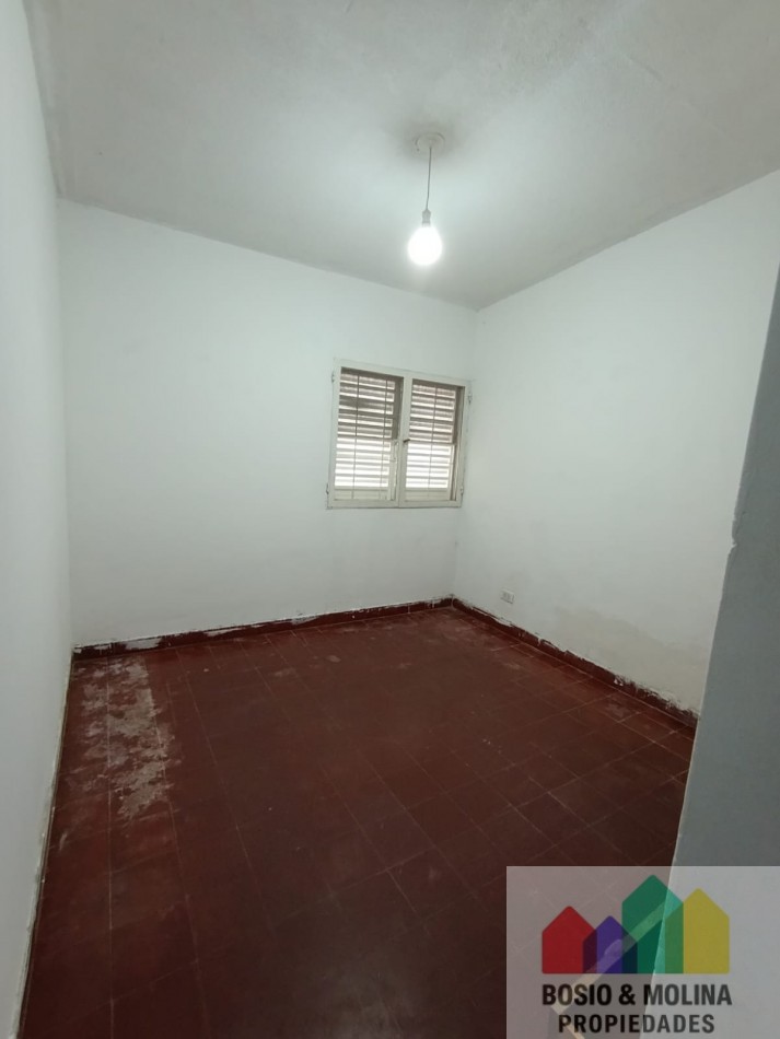 COMODA VIVIENDA 3 DORMITORIOS CON LOCAL COMERCIAL AL FRENTE EN PALPALA