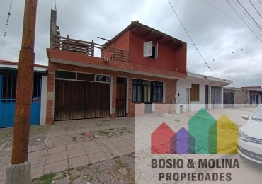 COMODA VIVIENDA 3 DORMITORIOS CON LOCAL COMERCIAL AL FRENTE EN PALPALA